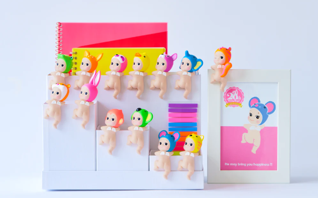 HIPPERS Looking Back Series Blind Box Figurines