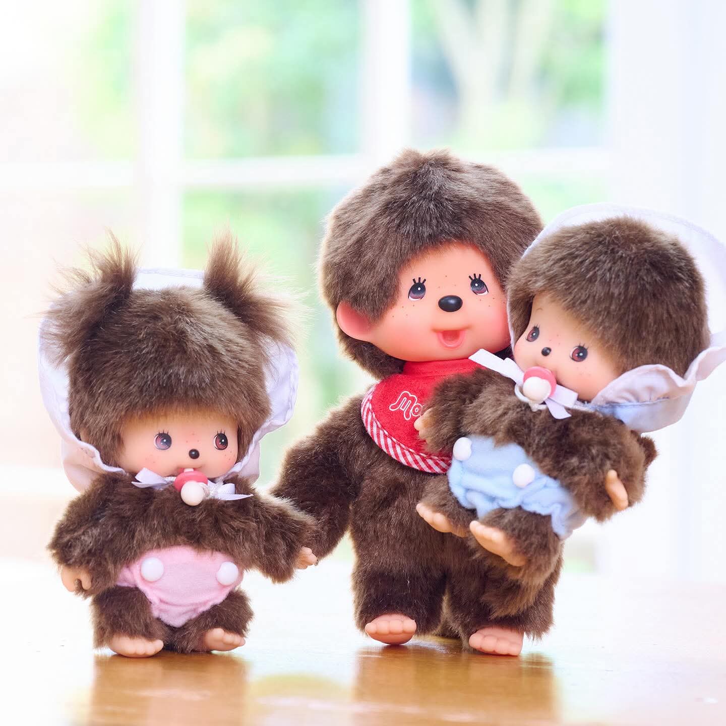 Sekiguchi Monchhichi Bebichhichi Baby in Bonnet Style